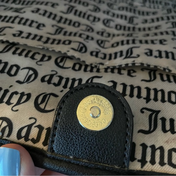 Juicy Couture Black/Beige Lg Tote Bag Gold Tone Hardware Black Faux Leather Trim - Picture 10 of 14